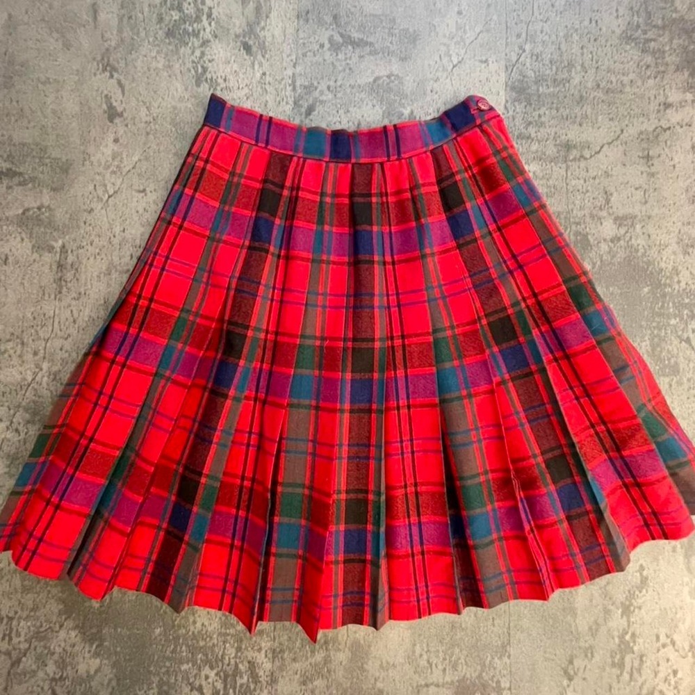Talbots petite skirt size 2 plaid pleated skirt. 100% Wool made in USA